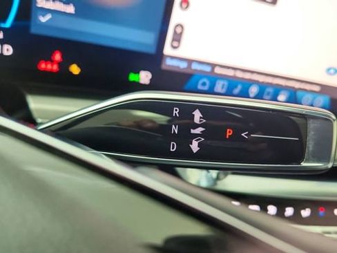 Used 2024 Cadillac Lyriq Sport image 44