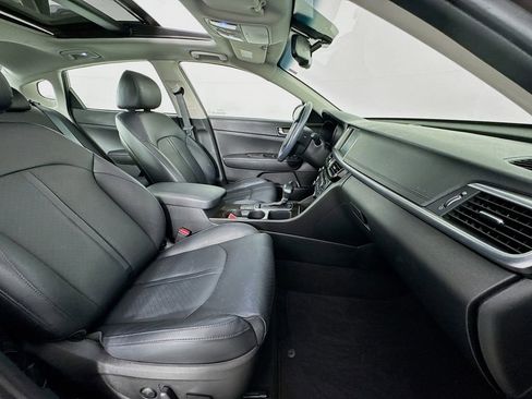 Used 2017 Kia Optima EX w/ Premium Package image 36