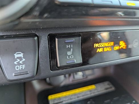 Used 2019 Toyota RAV4 Limited w/ Advanced Technology Package image 23