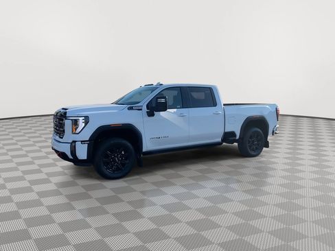Used 2024 GMC Sierra 2500 AT4 w/ AT4 Premium Plus Package AWD/4WD image 3