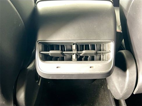 Used 2021 Tesla Model Y Performance image 24
