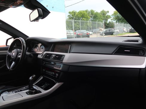 Used 2016 BMW 550i Sedan RWD image 32
