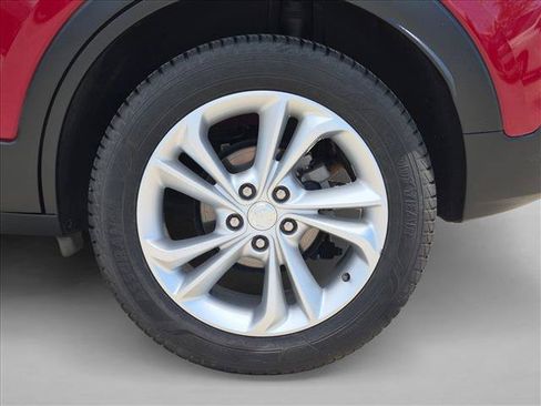 Used 2021 Buick Encore GX Preferred w/ Cold Weather Comfort Package AWD/4WD image 24