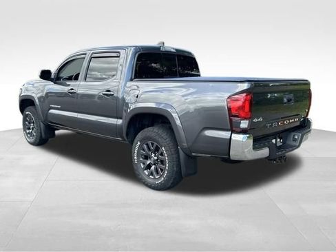 Used 2020 Toyota Tacoma SR5 AWD/4WD image 4
