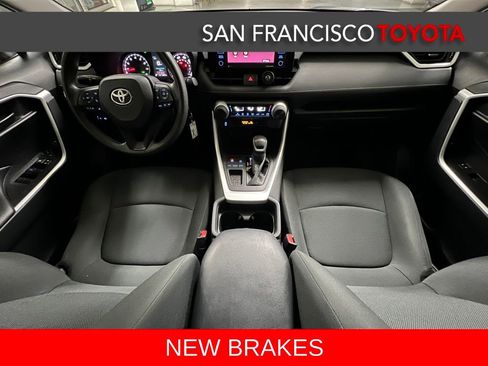 Used 2021 Toyota RAV4 LE image 21