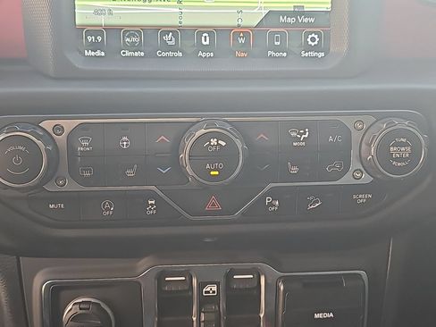 Used 2020 Jeep Wrangler Unlimited Rubicon AWD/4WD image 22