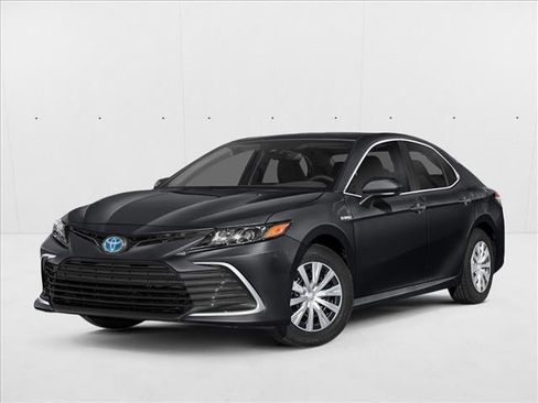 Used 2023 Toyota Camry LE image 1