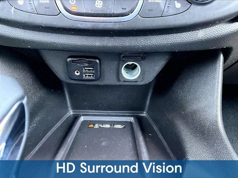 Used 2023 Chevrolet Traverse LT w/ LT Premium Package AWD/4WD image 21
