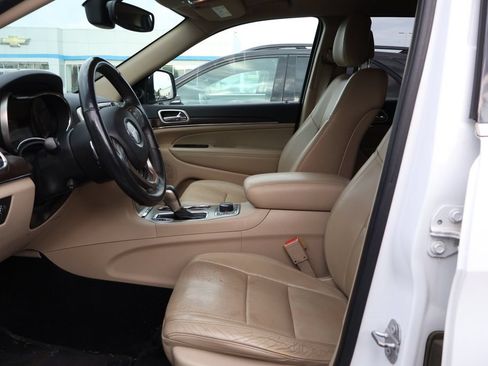 Used 2017 Jeep Grand Cherokee Limited w/ Luxury Group II AWD/4WD image 11