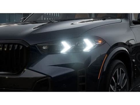 New 2026 BMW X5 xDrive50e image 6