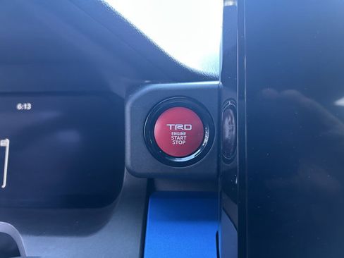 Used 2024 Toyota Tacoma TRD Off-Road w/ TRD Off Road Upgrade Package AWD/4WD image 34