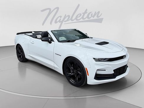 Used 2020 Chevrolet Camaro SS RWD image 8