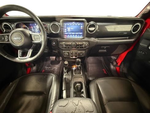 Used 2020 Jeep Wrangler Unlimited Sahara image 12