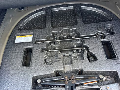 Used 2019 Toyota Camry SE image 23