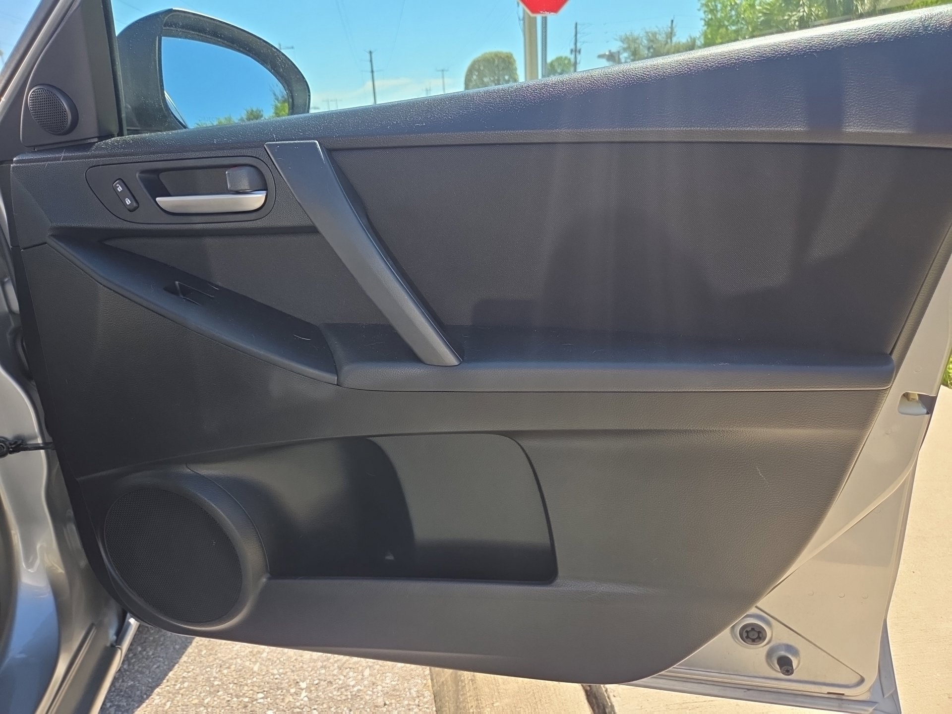 Used 2013 MAZDA MAZDA3 i Touring FWD image 18