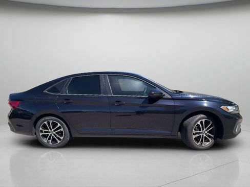 Used 2022 Volkswagen Jetta Sport FWD image 23