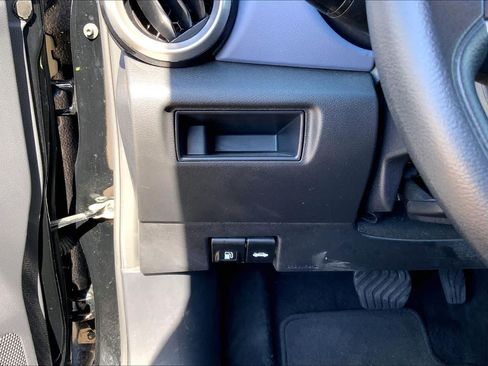 Used 2024 Nissan Versa SV FWD image 32