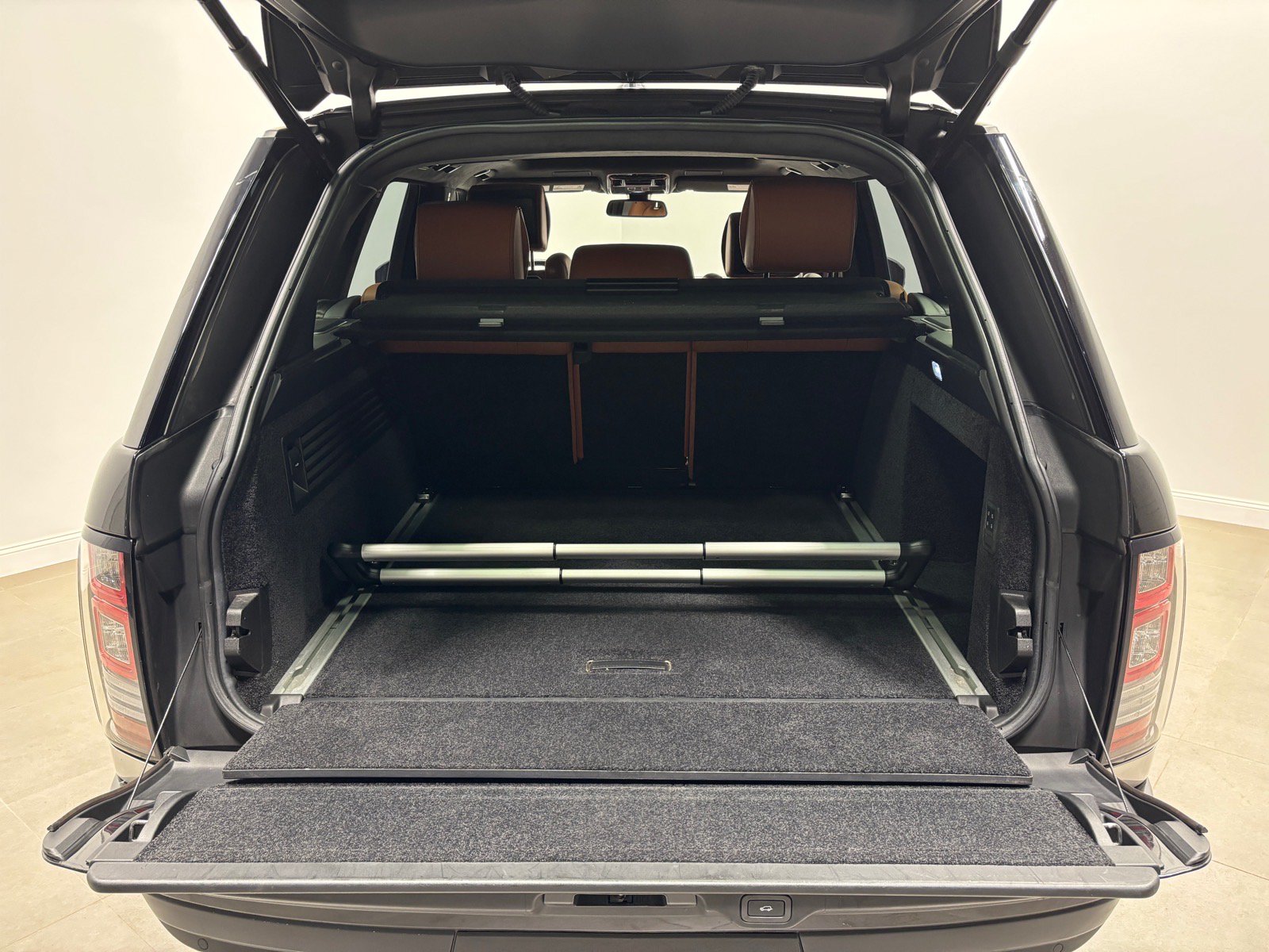 Used 2015 Land Rover Range Rover Autobiography AWD/4WD image 40