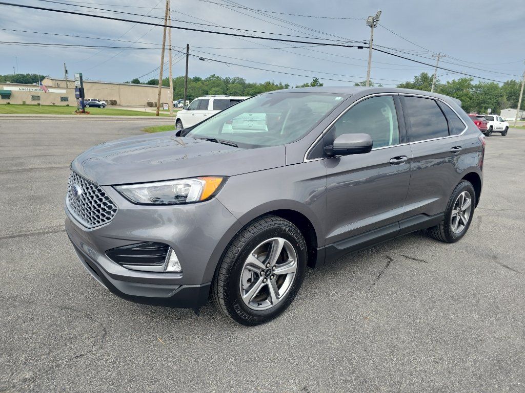 Used 2024 Ford Edge SEL w/ Convenience Package AWD/4WD image 2
