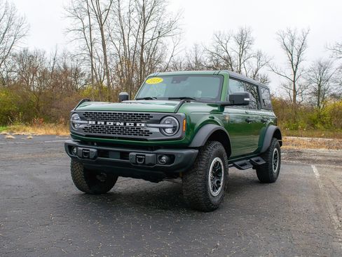 Used 2023 Ford Bronco Badlands image 10
