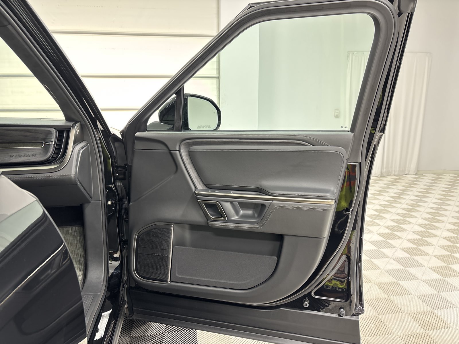 Used 2023 Rivian R1S Adventure Quad AWD/4WD image 18