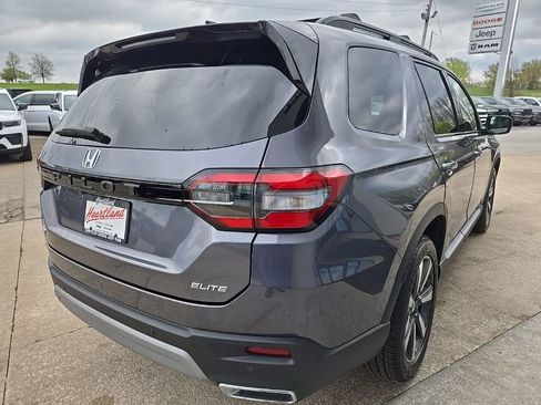 Used 2024 Honda Pilot Elite image 9