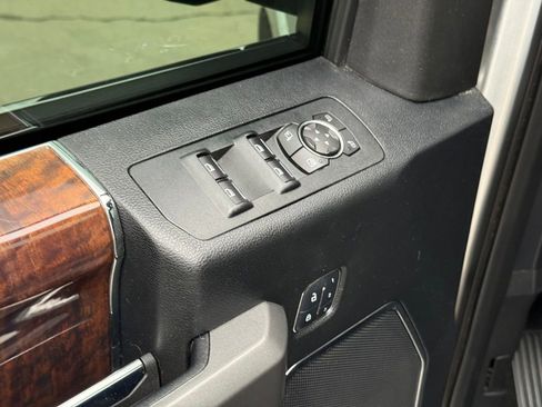 Used 2016 Ford F150 Platinum w/ Equipment Group 701A Luxury image 13