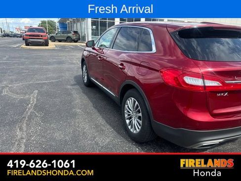 Used 2017 Lincoln MKX Select w/ Select Plus Package FWD image 4