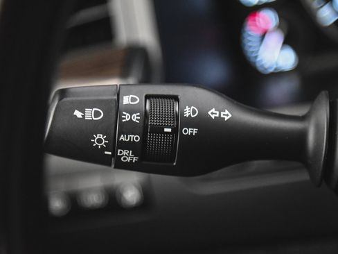 Used 2021 Lexus LX 570 4WD w/ Sport Package image 29