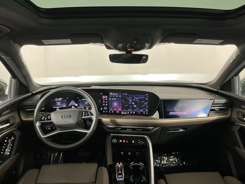 Used 2025 Audi Q5 Prestige image 14