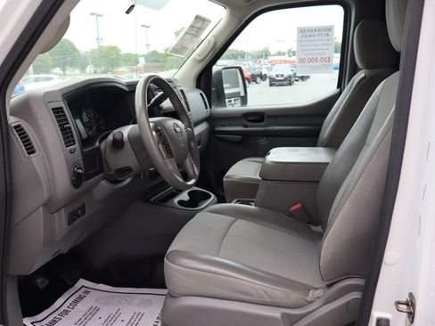 Used 2019 Nissan NV 2500 SV w/ Navigation Package RWD image 9
