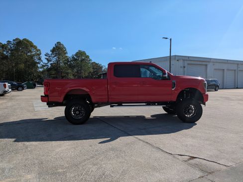 Used 2019 Ford F250 Lariat w/ Lariat Value Package image 23