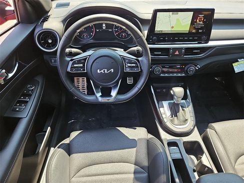 Used 2024 Kia Forte GT-Line w/ GT-Line Premium Package image 12