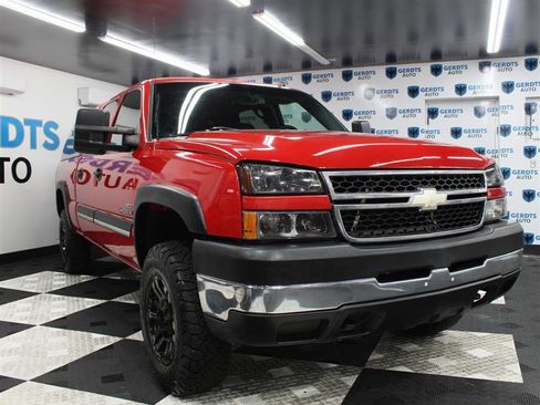 Used 2007 Chevrolet Silverado 2500 LT w/ Heavy-Duty Power Package image 5