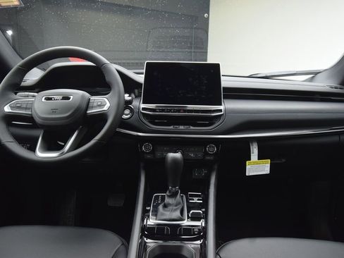 New 2026 Jeep Compass Latitude image 36