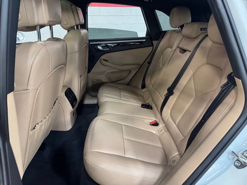 Used 2023 Porsche Macan Turbo AWD/4WD image 17