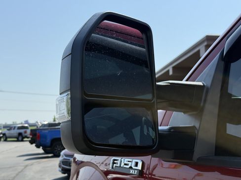 Used 2017 Ford F150 XLT w/ Equipment Group 302A Luxury AWD/4WD image 38