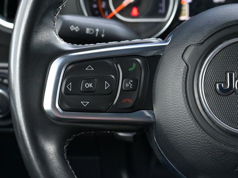 Used 2022 Jeep Gladiator Overland image 19