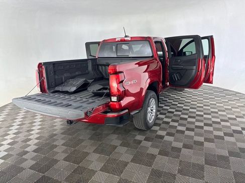Used 2024 Chevrolet Colorado LT w/ LT Convenience Package II AWD/4WD image 14
