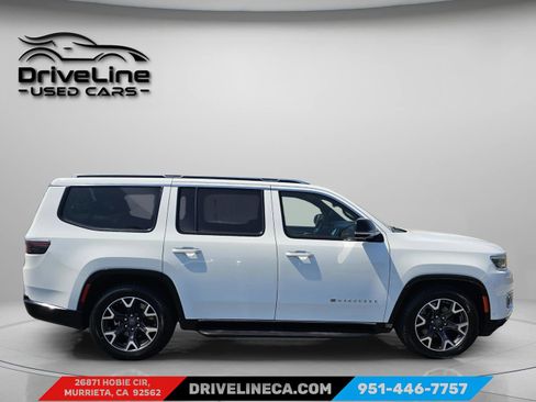 Used 2024 Jeep Wagoneer Series III AWD/4WD image 13