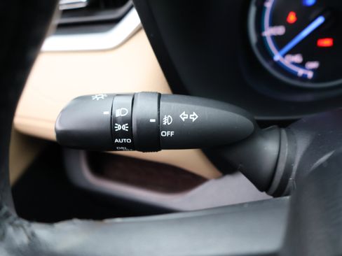 Used 2020 Toyota RAV4 Limited image 35