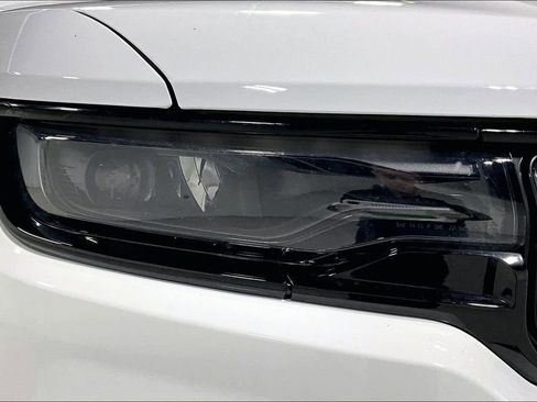 Used 2025 Jeep Wagoneer Series II w/ Premium Group I image 40