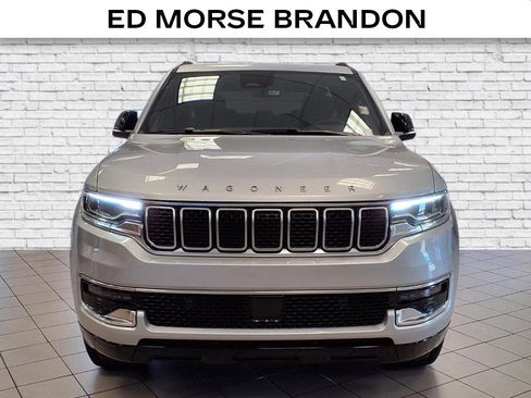 Used 2024 Jeep Wagoneer 2WD image 7