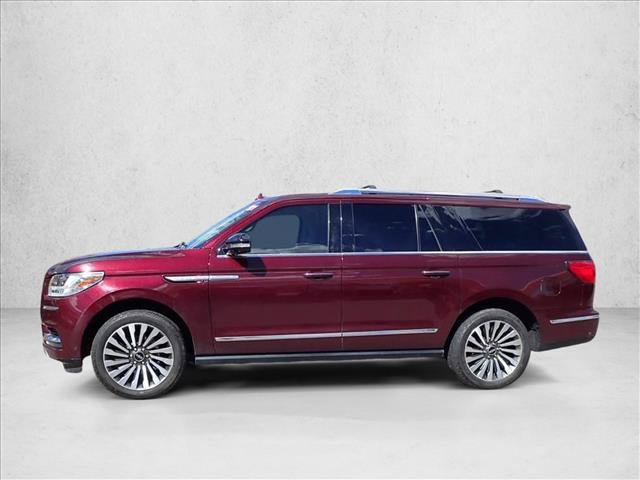 Used 2021 Lincoln Navigator L Reserve w/ Luxury Package AWD/4WD image 2