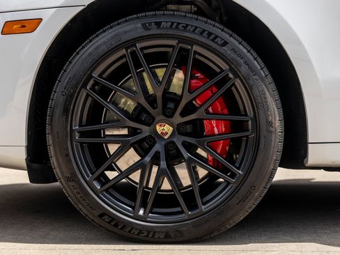 Certified 2024 Porsche Macan GTS AWD/4WD image 15