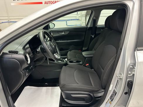 Used 2019 Kia Forte LXS image 19