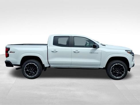 New 2026 Chevrolet Colorado Z71 w/ Technology Package AWD/4WD image 2