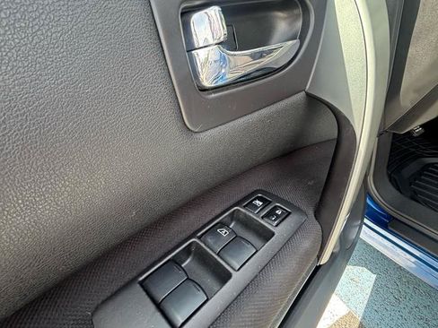Used 2010 Nissan Rogue S w/ 360 Degree Value Pkg AWD/4WD image 10