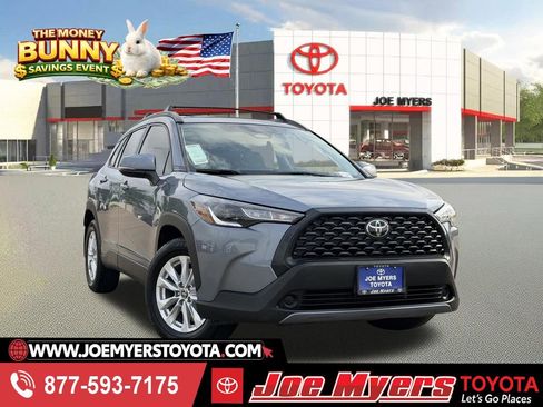 Used 2023 Toyota Corolla Cross LE w/ Moonroof Package FWD image 1