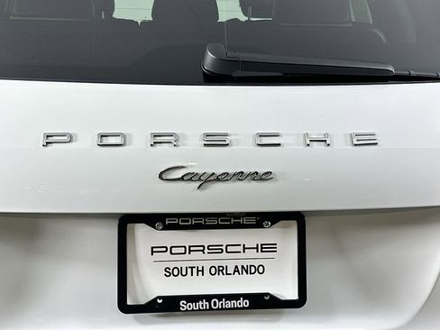 Used 2018 Porsche Cayenne Platinum Edition AWD/4WD image 35